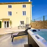 Prestige Azinetti With Pool Дом отдыха *