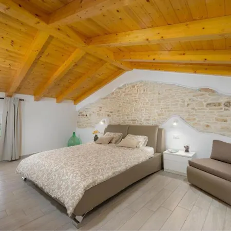 Prestige Azinetti With Pool بيت للعطل Štokovci