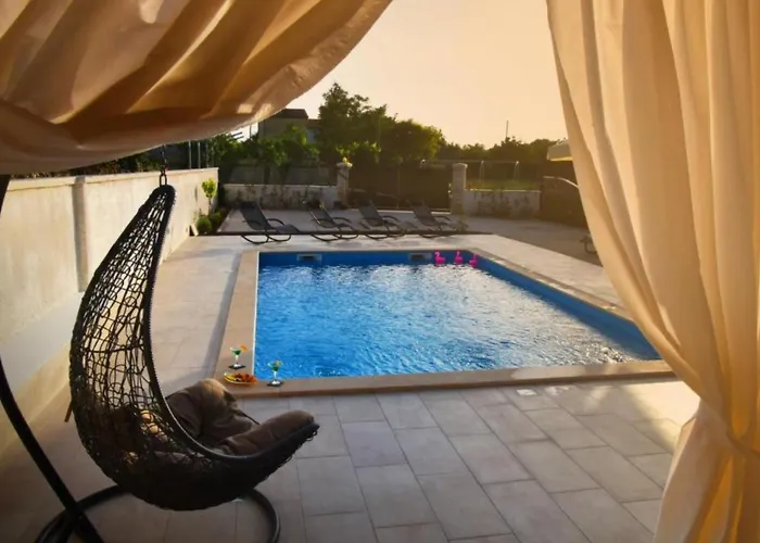 Prestige Azinetti With Pool * Štokovci