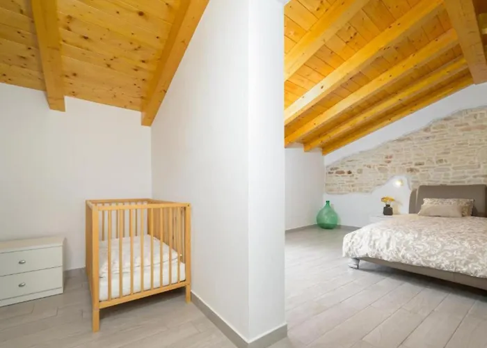 بيت للعطل Prestige Azinetti With Pool Štokovci