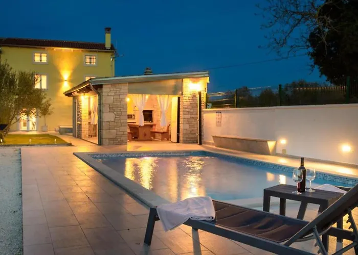 بيت للعطل Prestige Azinetti With Pool *