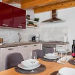 Ferienhaus Prestige Azinetti With Pool Štokovci
