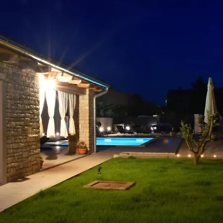 Prestige Azinetti With Pool * Štokovci