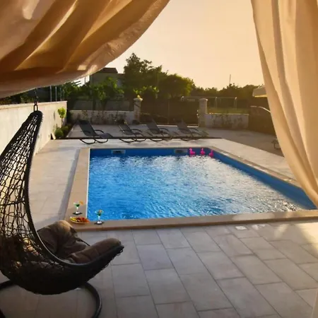 Prestige Azinetti With Pool * Štokovci