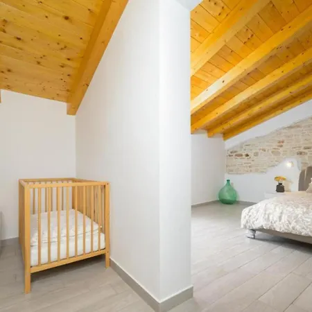 Ferienhaus Prestige Azinetti With Pool Štokovci